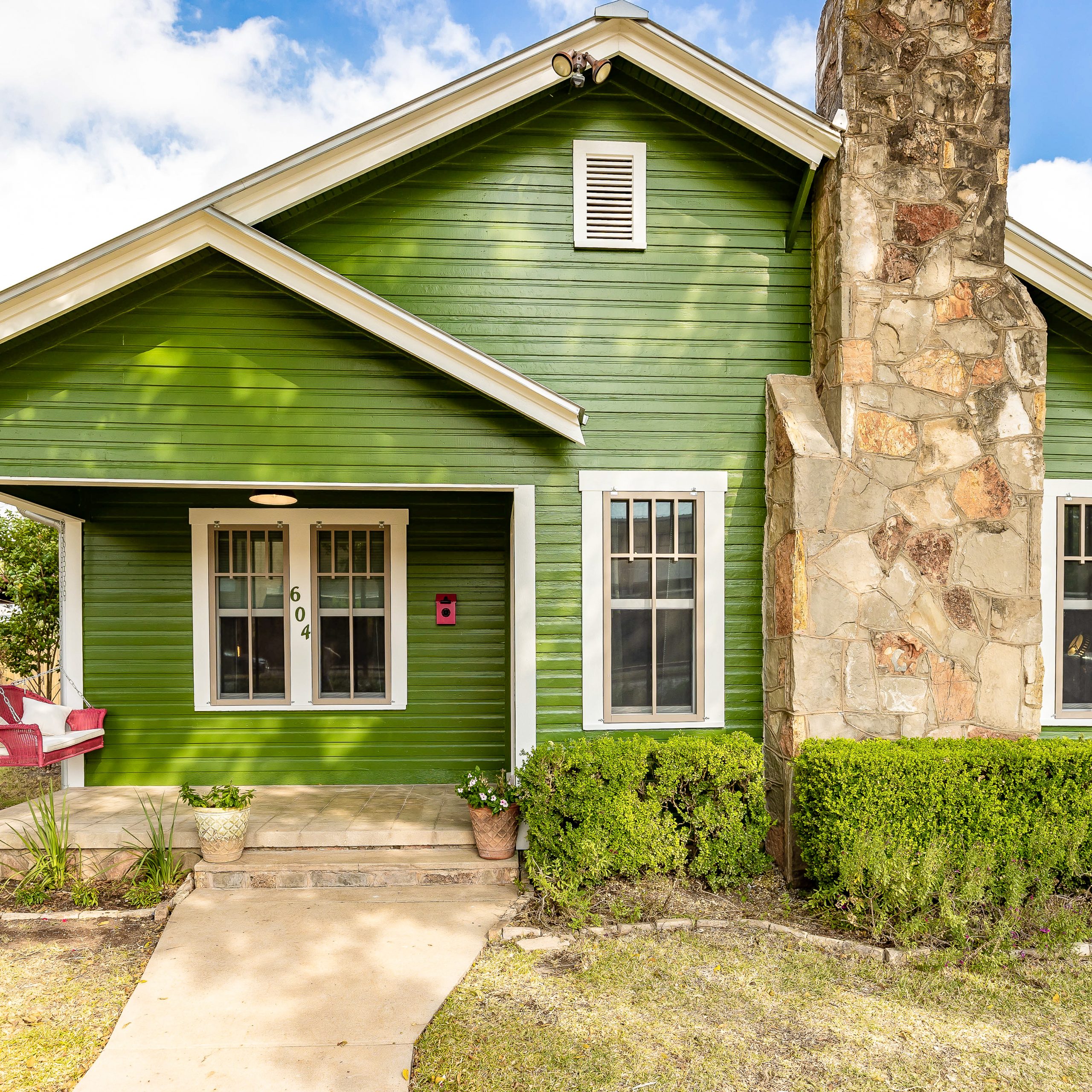 Tivy Cottage - A Dwell Well Property. The Luxurious Escape to the Heart of Texas Hill Country You Need To Book. Dwell Well Experience. Dwell Well Rental Properties. Kerrville, TX. Fredericksburg, TX. Texas Hill Country