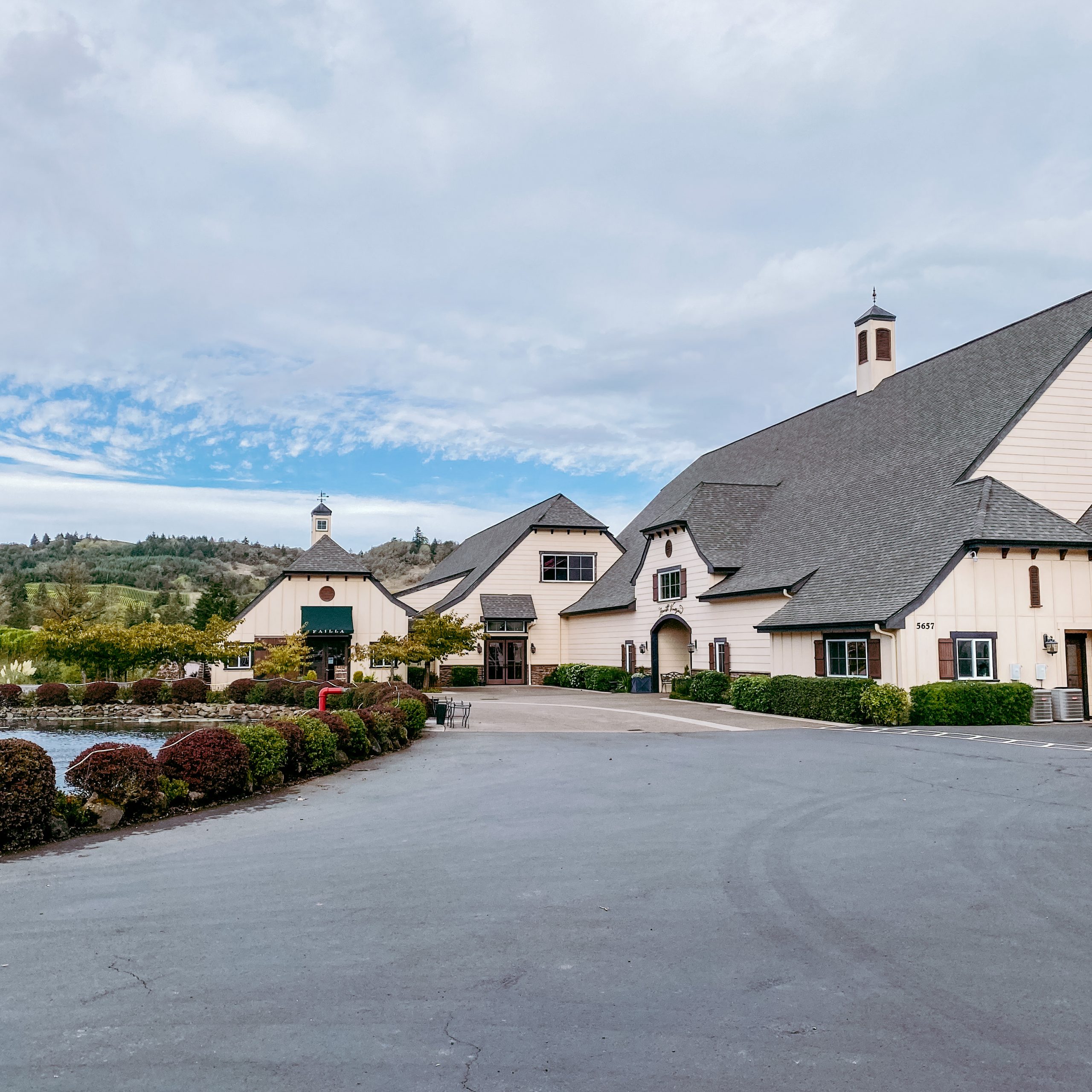 Zenith Vineyard, Salem, Oregon. The best wineries in Willamette Valley. Willamette Valley wineries.