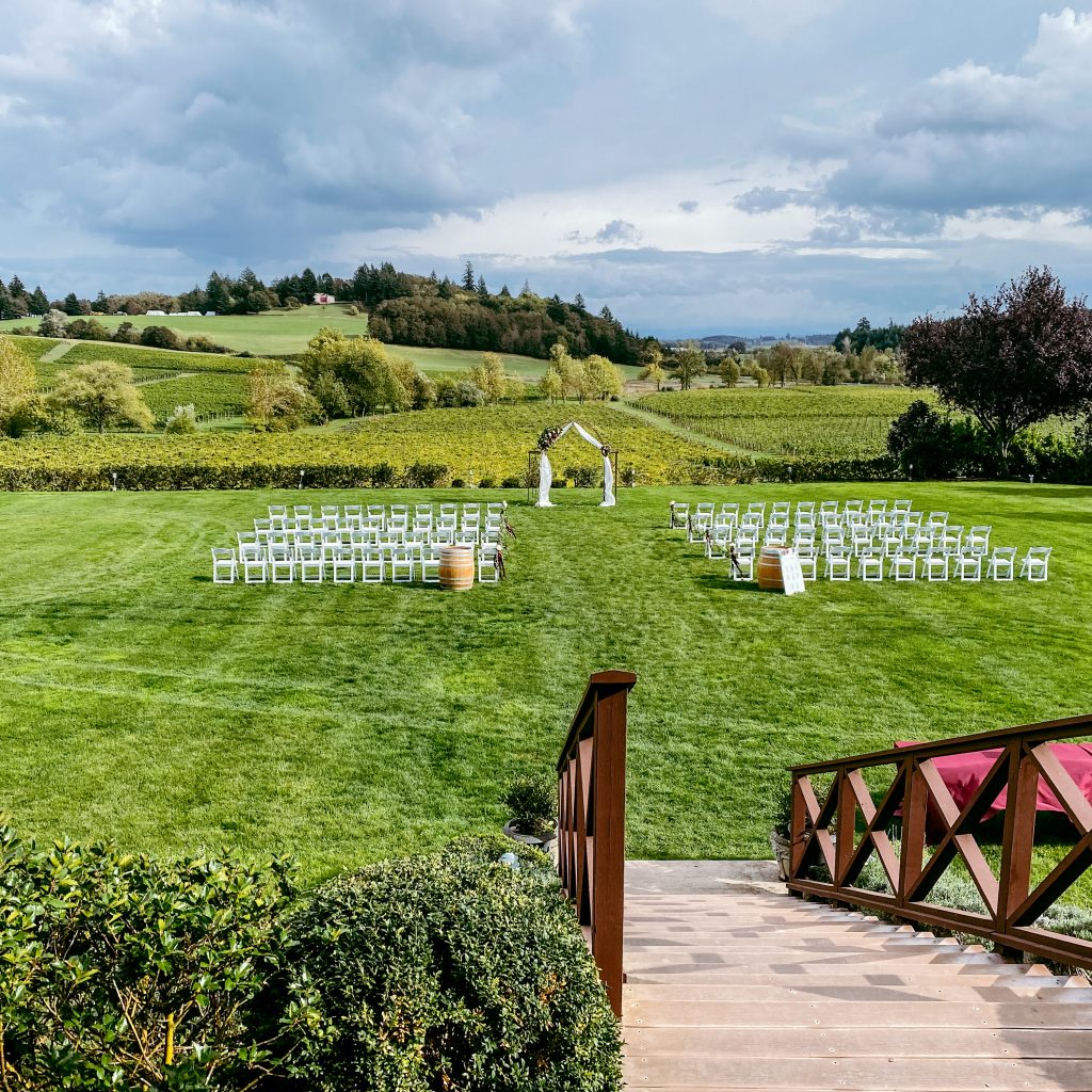 Wedding at Zenith Vineyard, Salem, Oregon. The best wineries in Willamette Valley. Willamette Valley wineries. Zenith Vineyard Weddings.