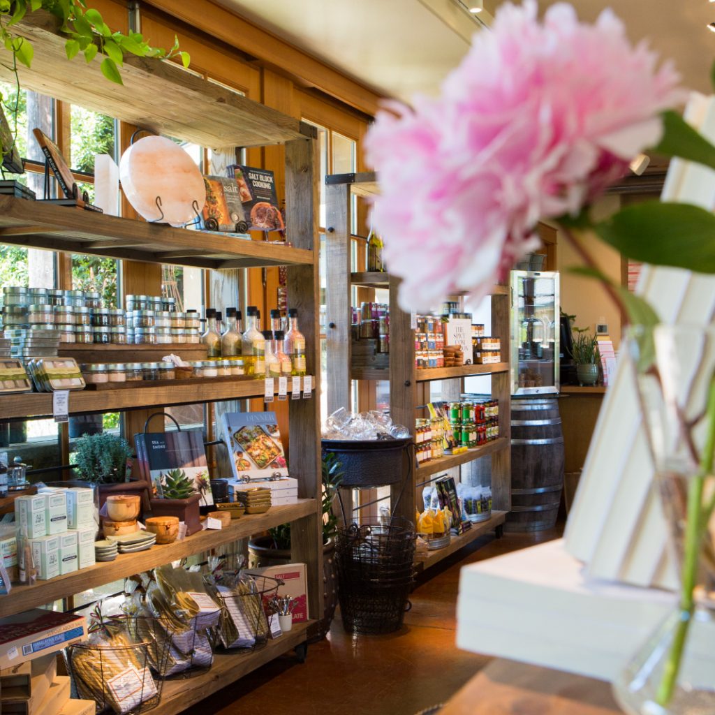 Durant gift shop and nursery. The best wineries in Willamette Valley. Durant at Red Ridge Farms. Dayton, Oregon. Willamette Valley wineries.