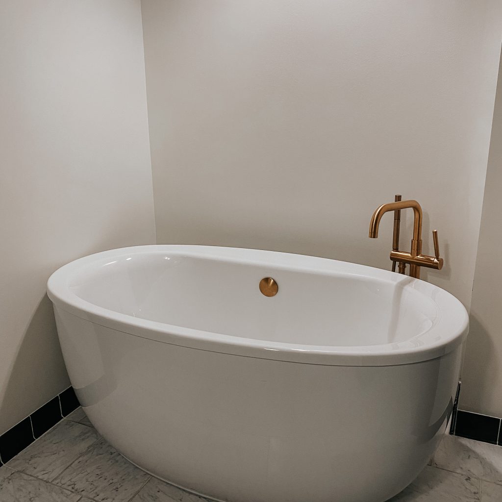 The best place to stay in Charleston, SC. Hotel Emeline, Charleston, SC. Where to stay in Charleston, South Carolina.