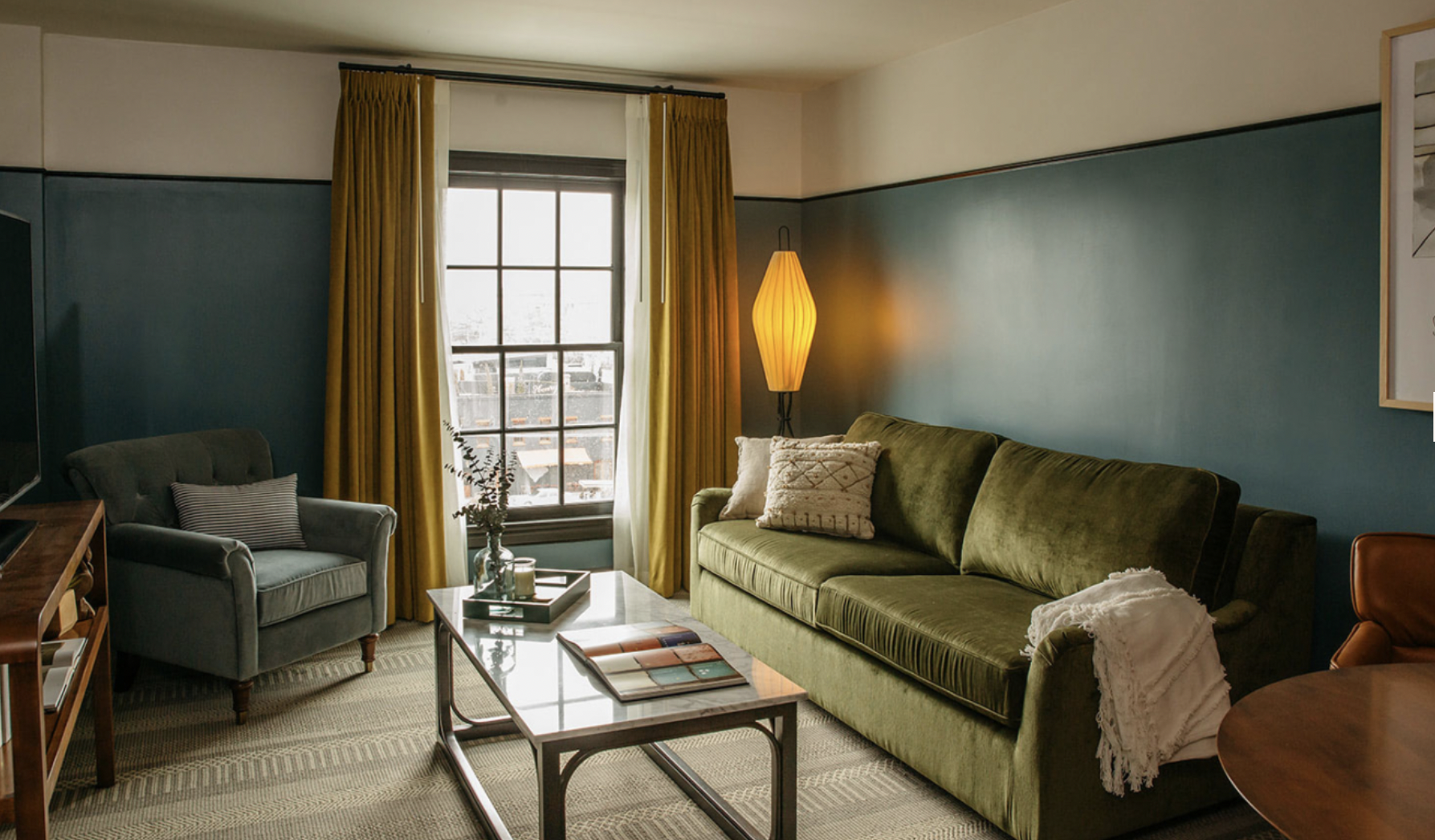 The best place to stay in Charleston, SC. Hotel Emeline, Charleston, SC. Where to stay in Charleston, South Carolina.